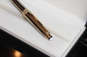 Montblanc Meisterstück Solitaire Gold & Black Kugelschreiber Id. Nummer 35981